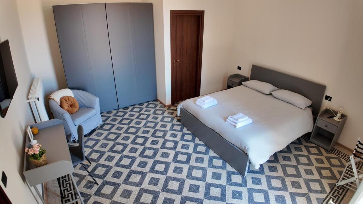 Casa Manu Nuovo Appartamento In Centro Storico Benevento Exteriör bild